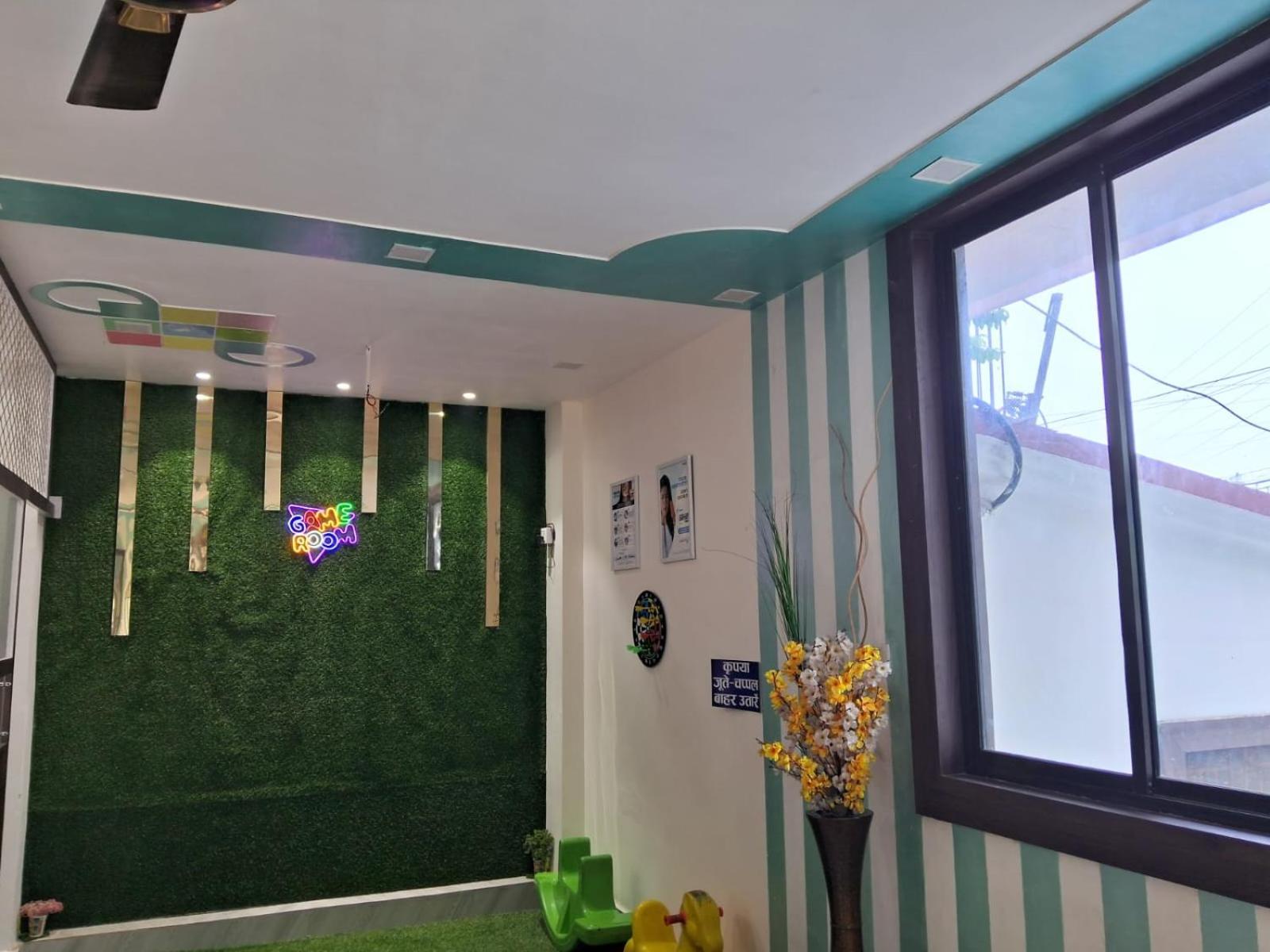 Holidayy Inn Allāhābād Junction Екстериор снимка